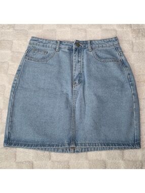 Missguided Denim Mini Skirt Light Wash Size UK 10/US 6 BNWOT